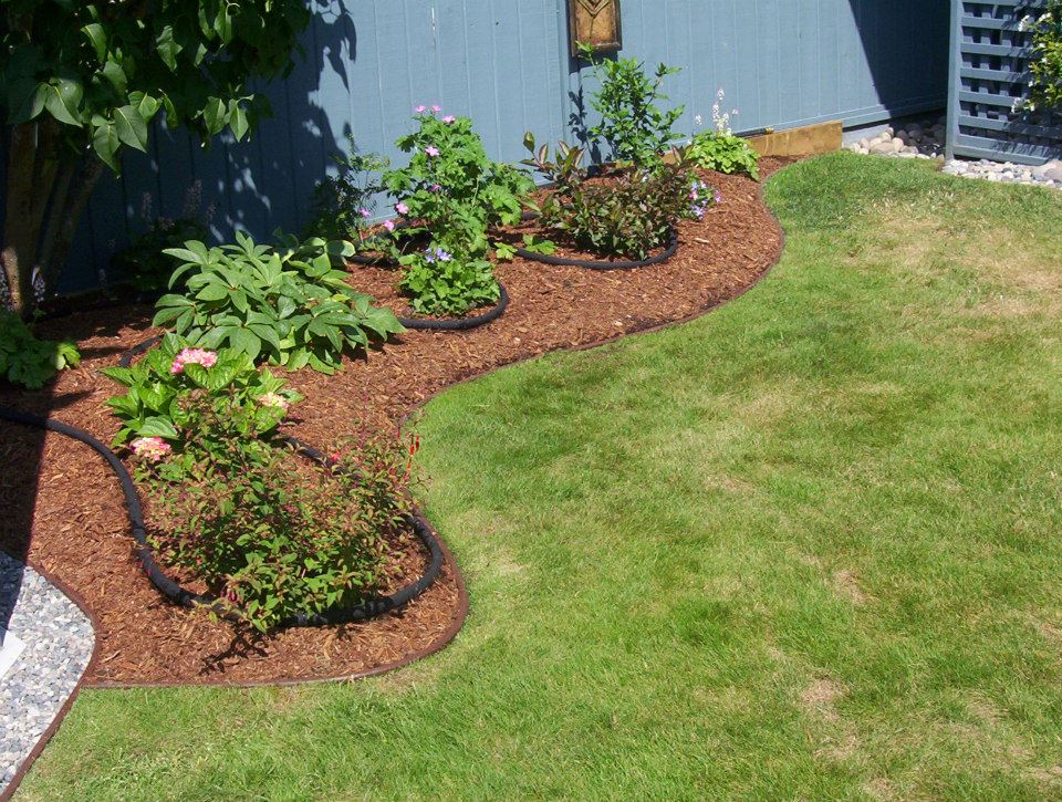 Bender Board - 1"x4"x20' Landscape Edging or Non Stick Form Board - 100% Recycled Plastic with UV Protection